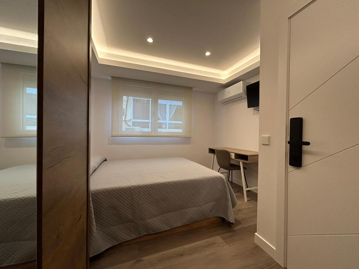 MITRA Sarria Living Suite 4 - 3